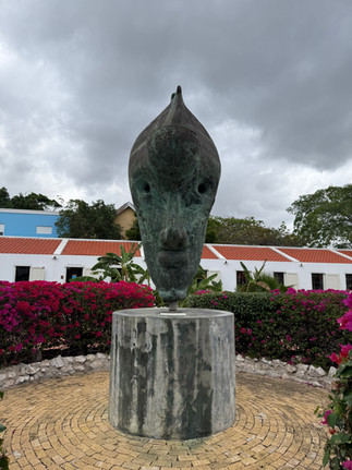 Head sculpture in the shape of Africa