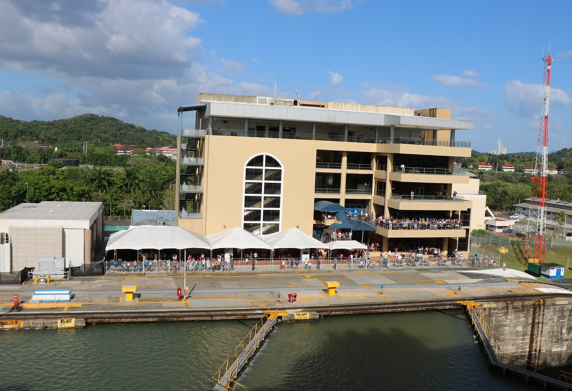 Miraflores visitor center