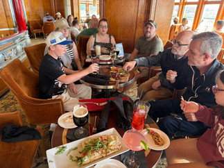 Drinks in the Observation Bar