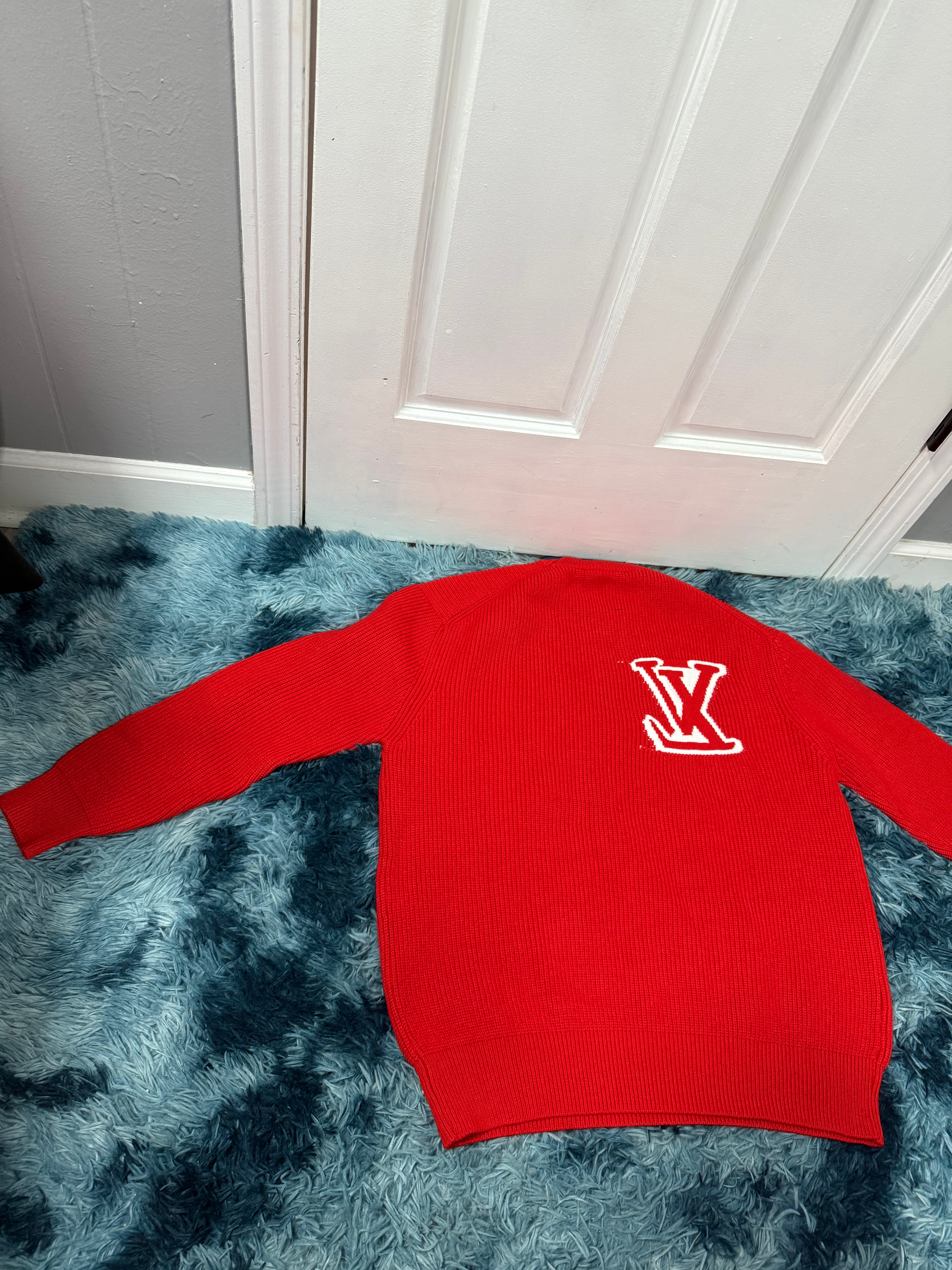 LV SWEATER