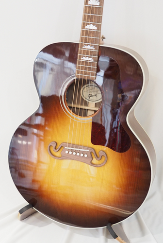 Gibson J-200 Studio | guitartrailer 