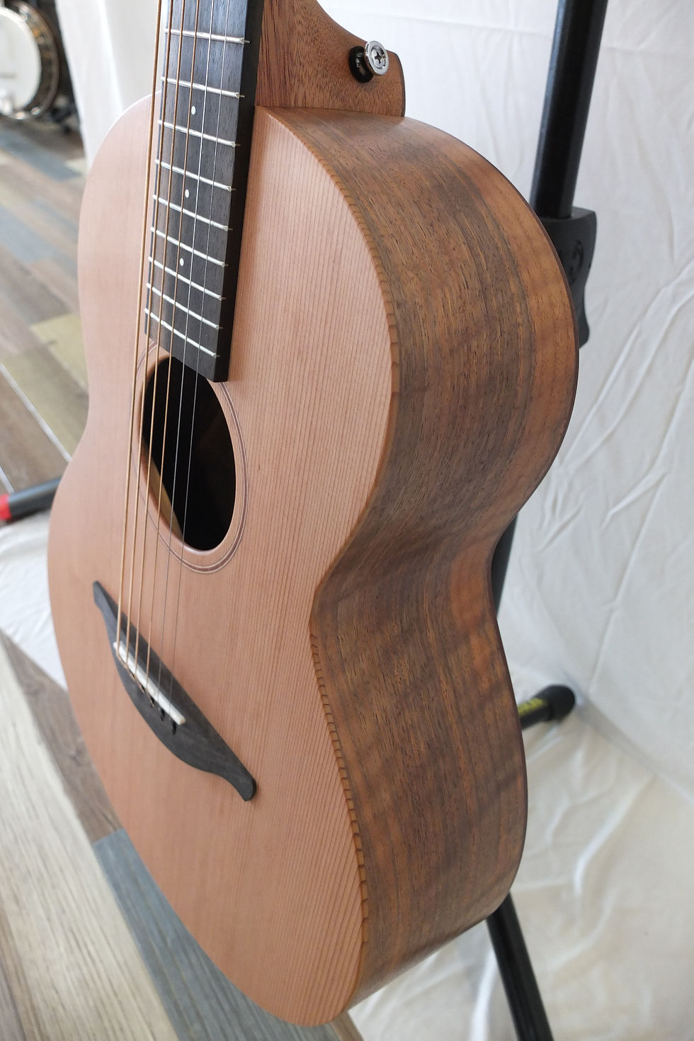 サムネイル： Sheeran By Lowden W-01