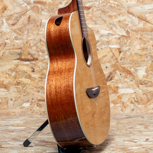 L. LUTHIER Cofe Light EQ | guitartrailer