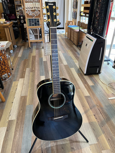 Yamaha LL6 | guitartrailer