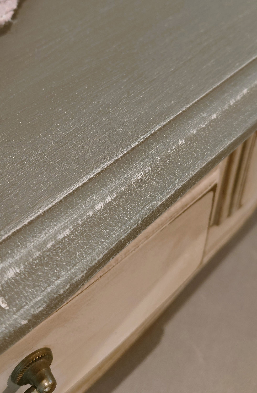 Miniatura: Poesia senza tempo – Consolle Shabby Chic in legno con Pouf coordinato in cotone