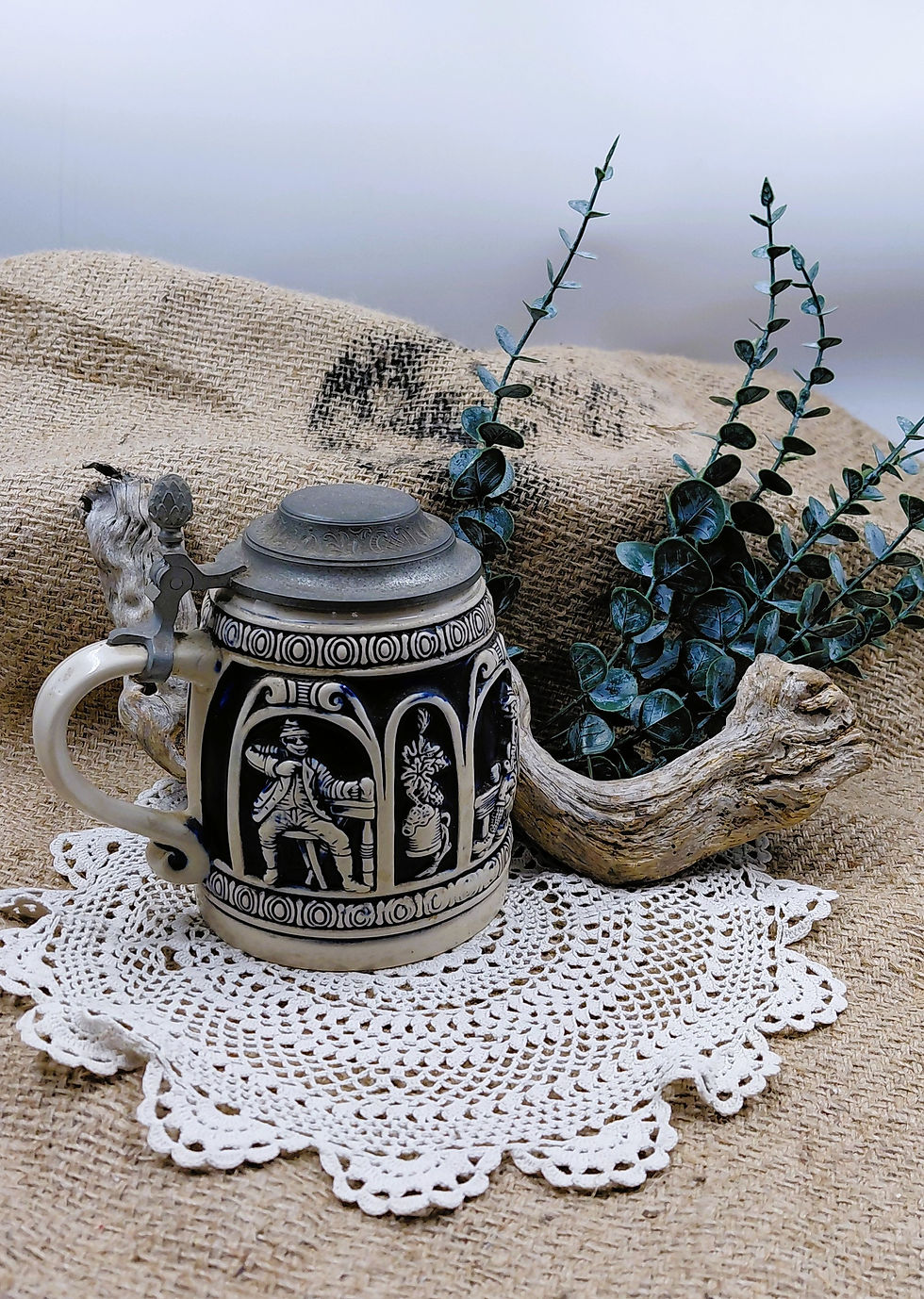 Miniatura: Fascino Vintage: Splendida Caraffa in Ceramica Tedesca Beige e Blu Cobalto