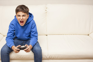 NIÑOS RATA & EL EXCESO DE LOS VIDEOJUEGOS