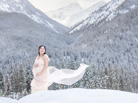 Ruby Red & Champagne: Nicole & Michael’s Maternity Story