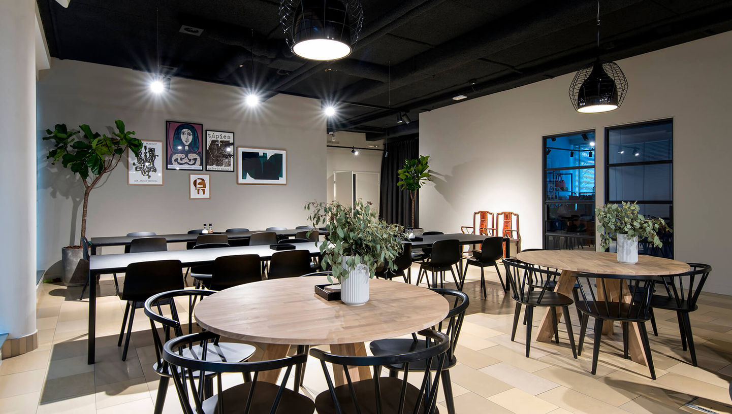 Interieurfoto's van het bedrijfsrestaurant van Bestseller in Amstelveen
