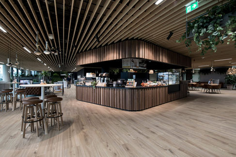 interieurfotografie projectontwikkelaars - sfeervolle bedrijfskantine van kantoor