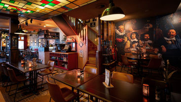 interieurfotografie projectontwikkelaars - gezellig ingericht cafe in Enkhuizen