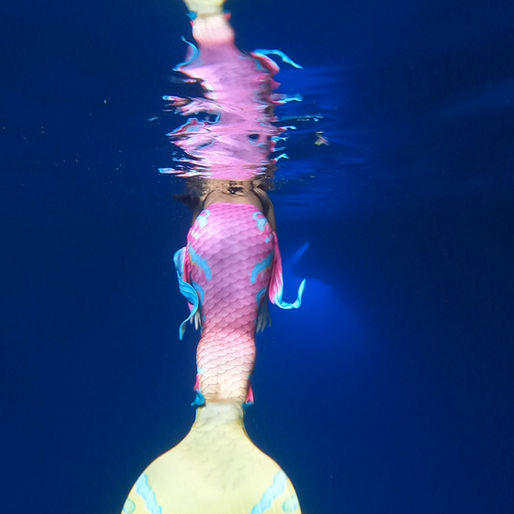Mermaid Elle's Miami GalleryTail - by Cape Cali
