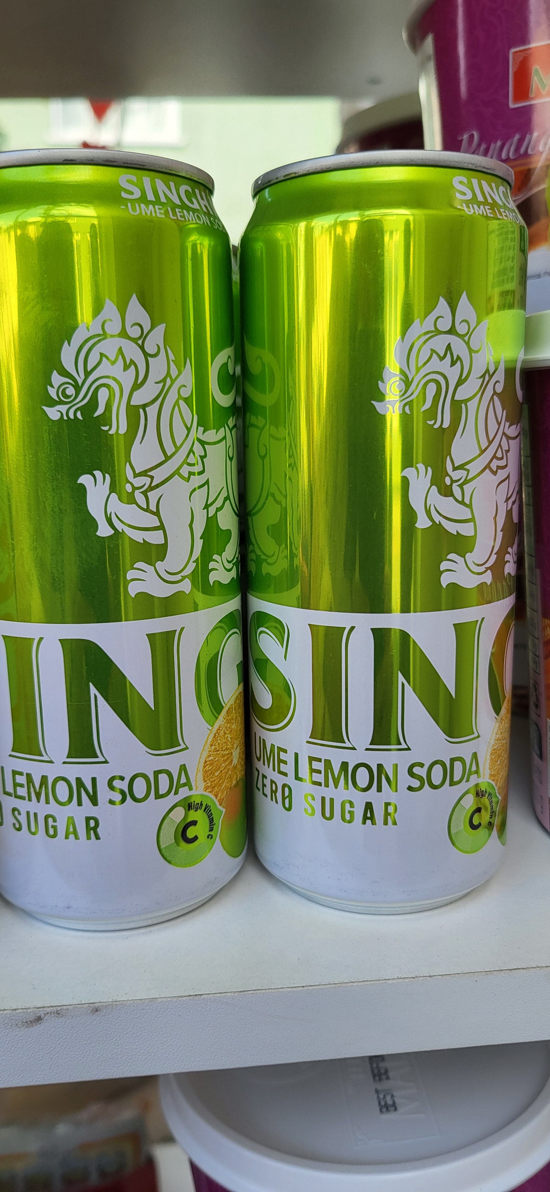 Gingham Lemon Soda Ume 330ml.