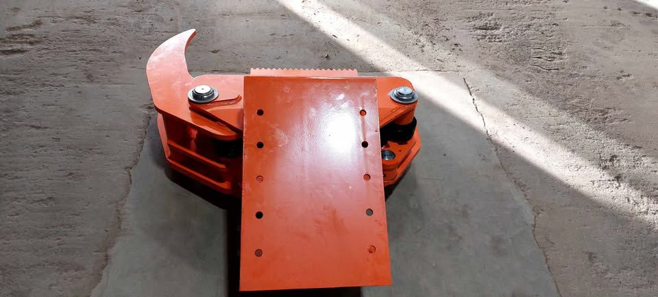 Thumbnail: grappin forestier coupe bois