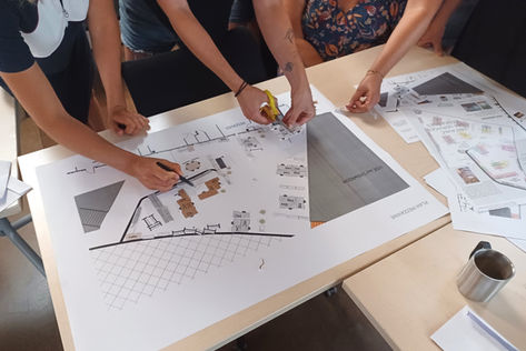 Accompagnement au changement des espaces de travail et animation d’ateliers collaboratifs avec les équipes Rossignol

Plus de 100 personnes déplacées courant 2024 avec un taux de satisfaction des collaborateurs de plus de 85 %.

#conduite du changement #intelligence collective