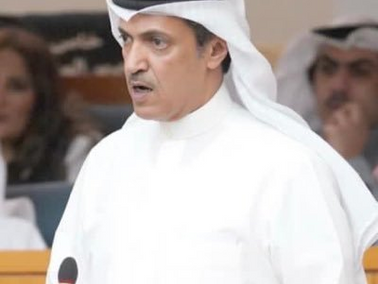 خالد المونس: الأحكام القضائية الصادرة بأحقية المواطن في الجمع بين الدراسة والعمل يجب أن تكون مسطرة