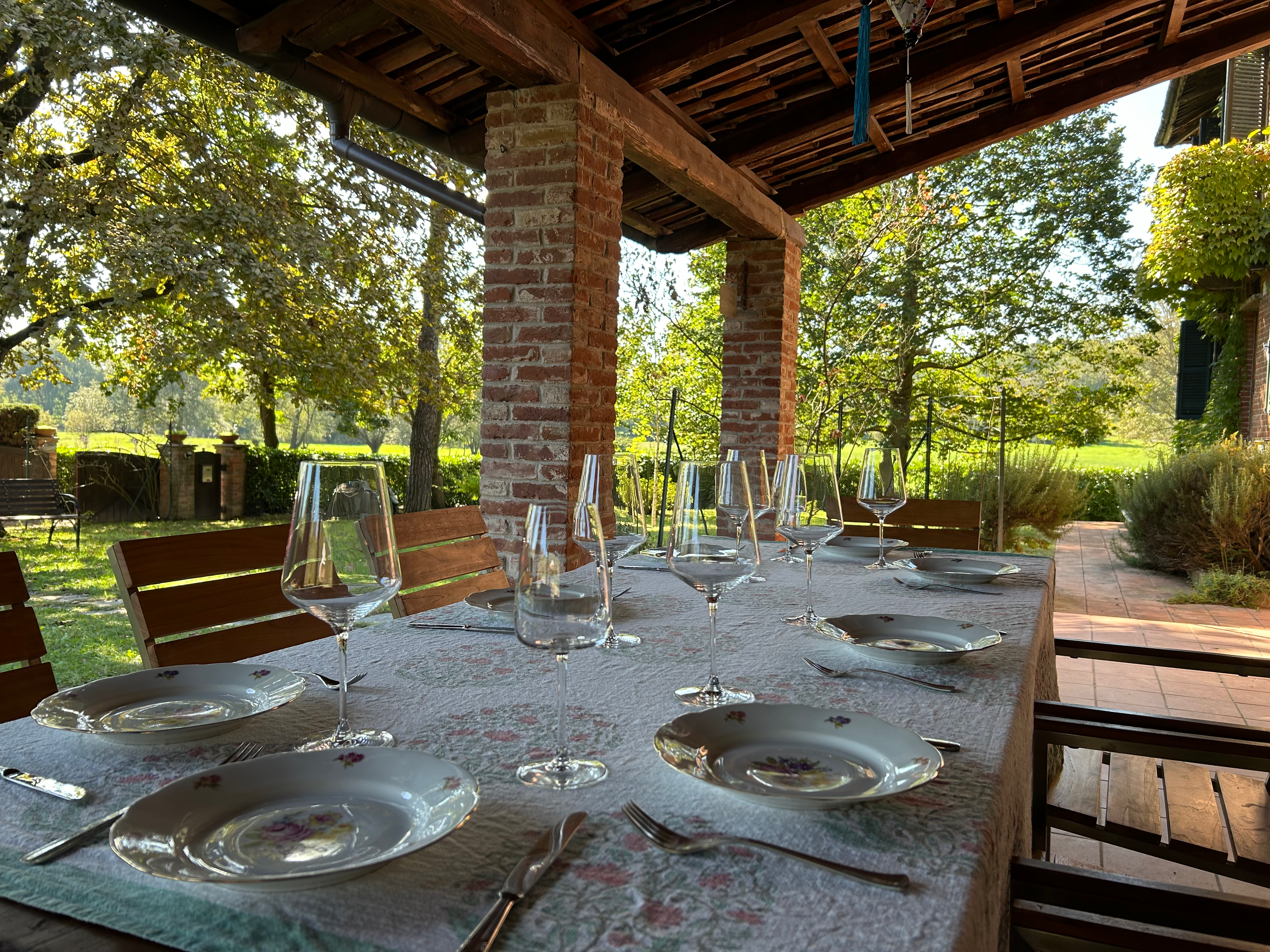 Covered portico outdoor dining