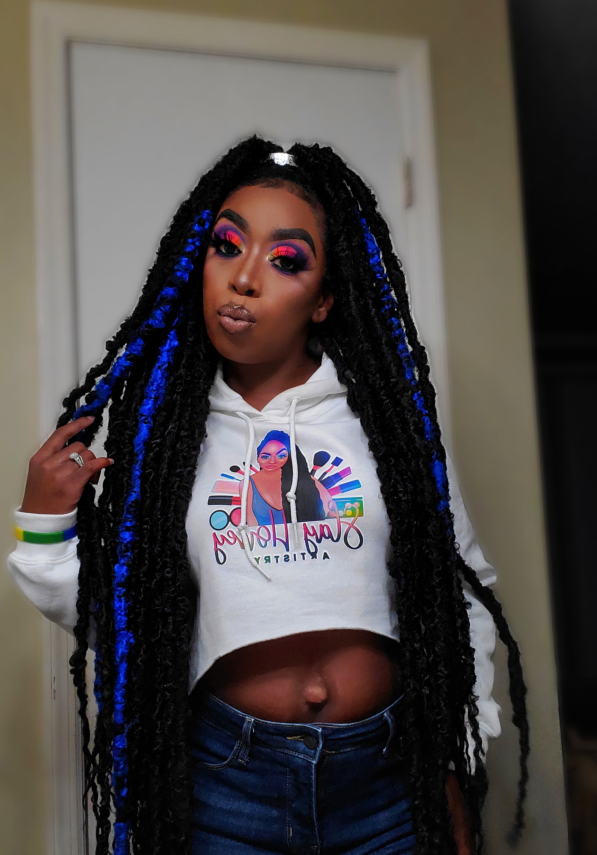 Writer: slayhoneyartistryl