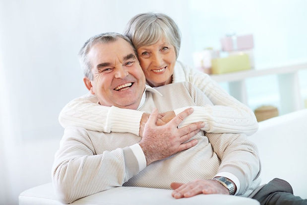 senior-couple-hugging-home-1024x683.jpg