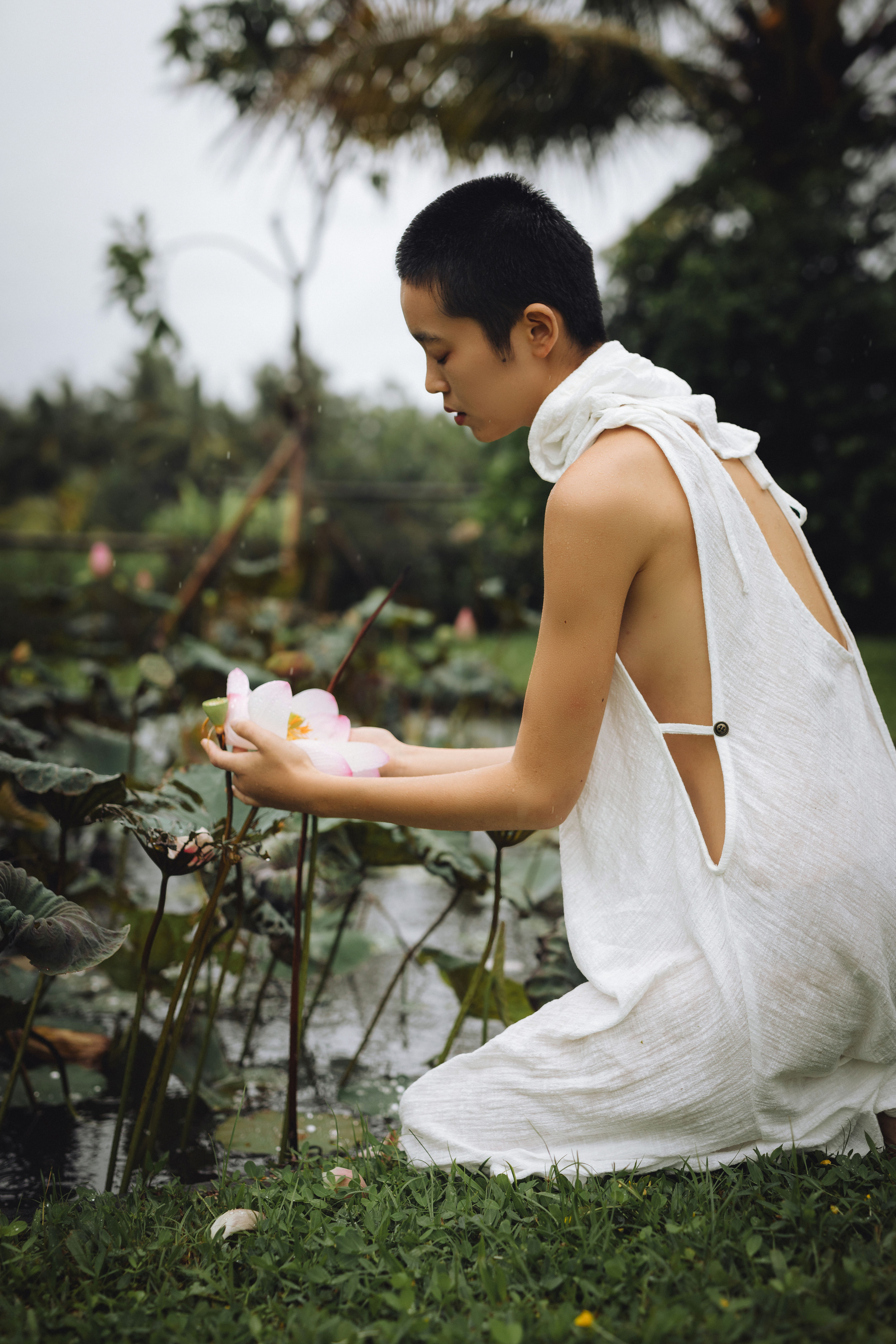 Lotus Veil with removable hood