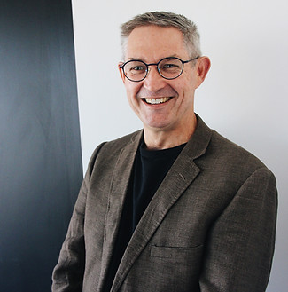 Mark Williams head shot