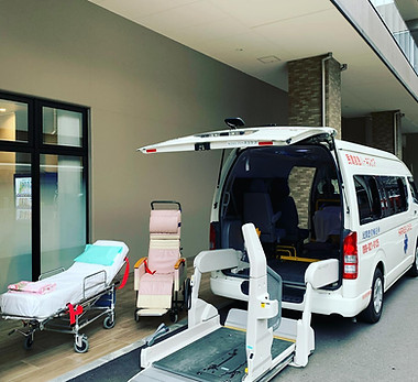 寝台 車椅子 リフト付き福祉車両