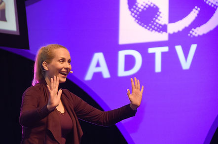 Tanzen Ist Die Beste Medizin Dr Julia F Christensen Tanzen Ist Die Beste Medizin Dr Julia F Christensen