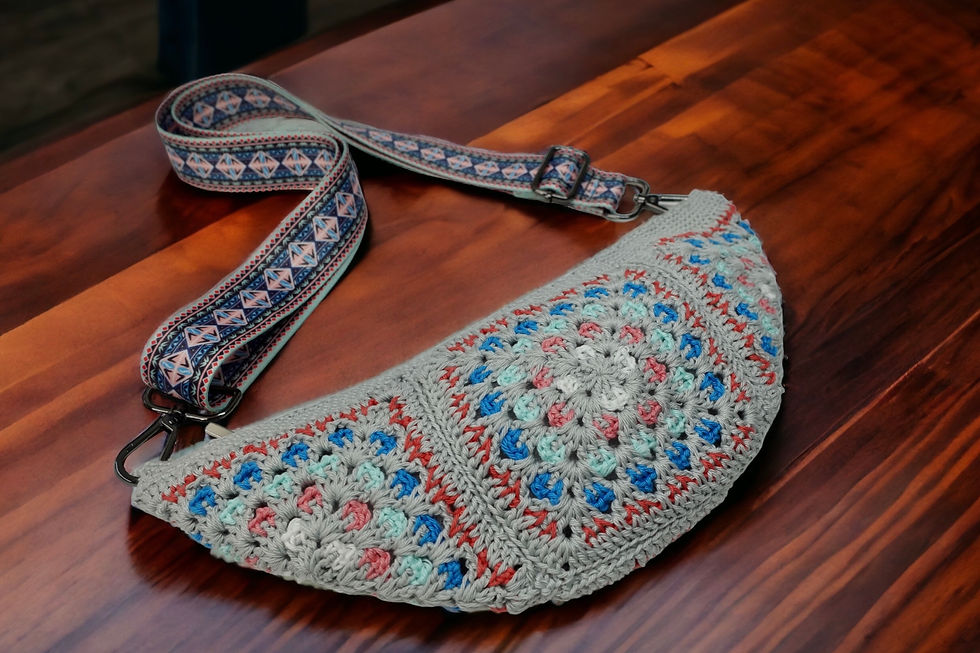 Thumbnail: Pfau - Crossbag | Umhängetasche | Gürteltasche - Häkelanleitung DE|ENG
