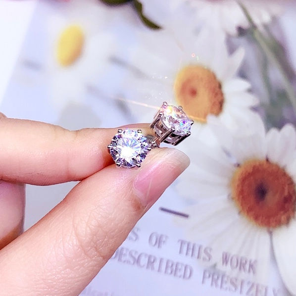 縮圖：0.5卡莫桑石耳環Moissanite 0.5ct 經典六爪款 ME01