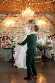 intimate Stonewall Estates wedding in the Niagara Region