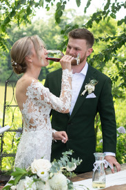 intimate Stonewall Estates wedding in the Niagara Region