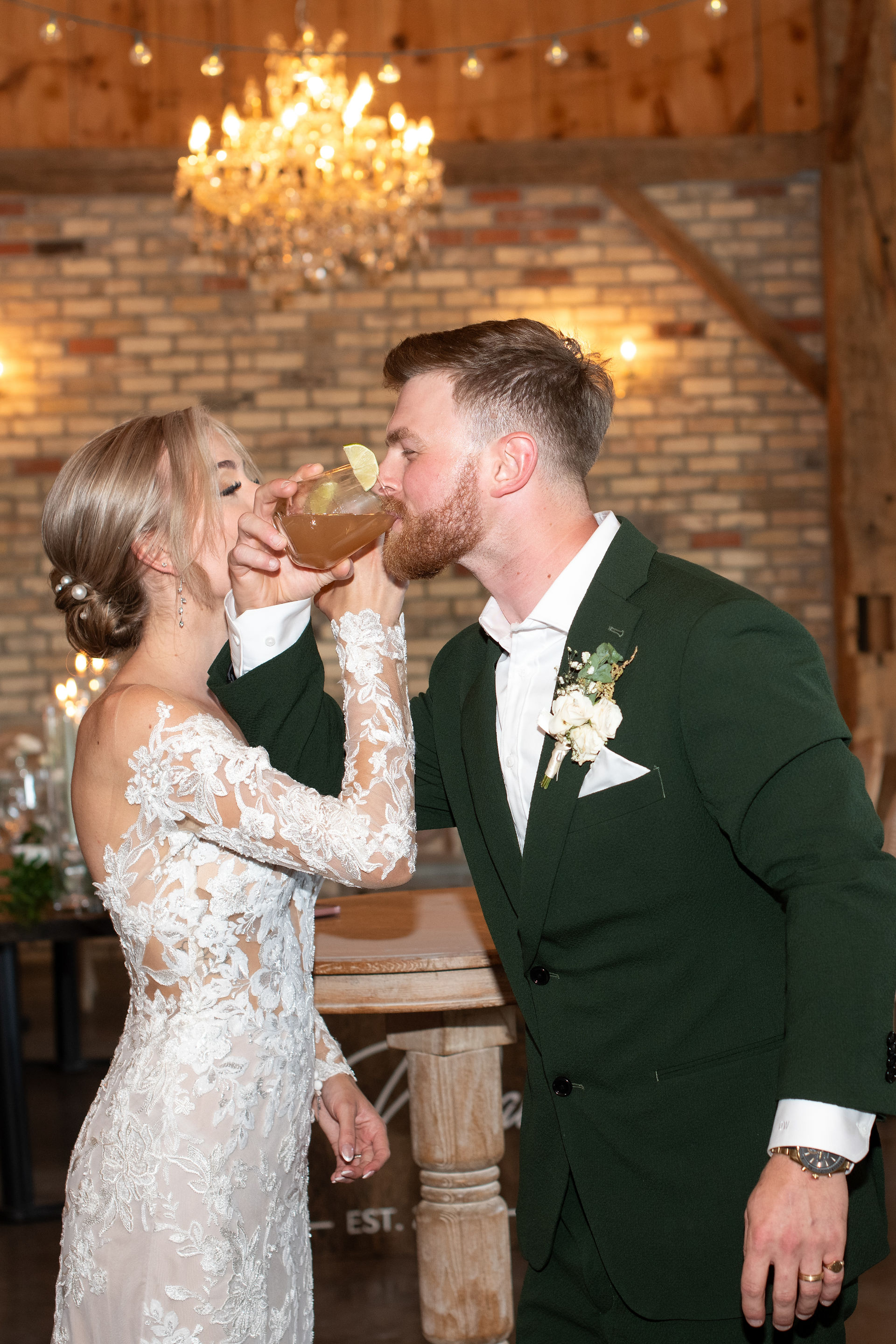 intimate Stonewall Estates wedding in the Niagara Region