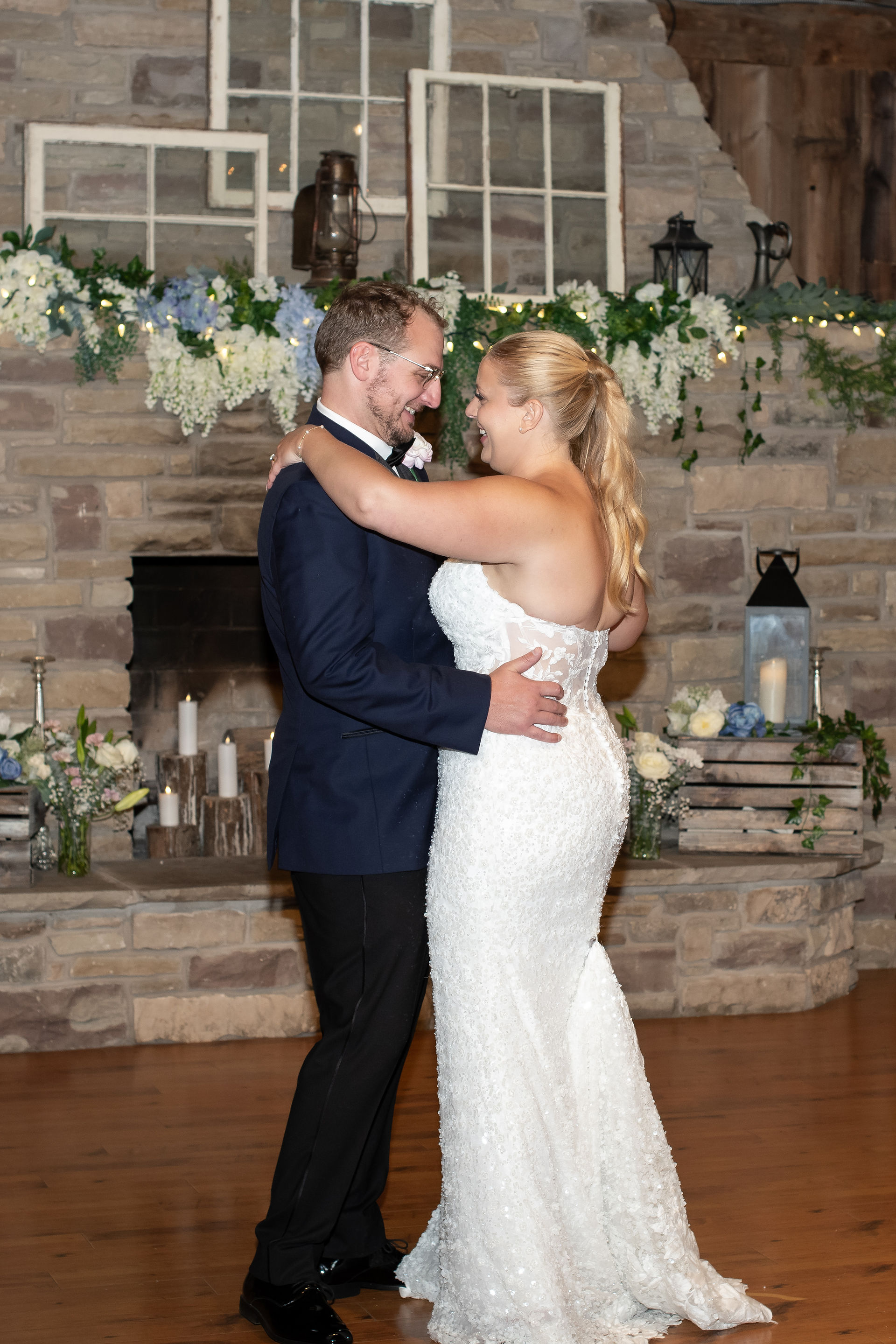 Niagara Wedding Photographer | Beechwood Golf & Social House Wedding in Thorold