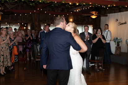 Niagara Wedding Photographer | Beechwood Golf & Social House Wedding in Thorold