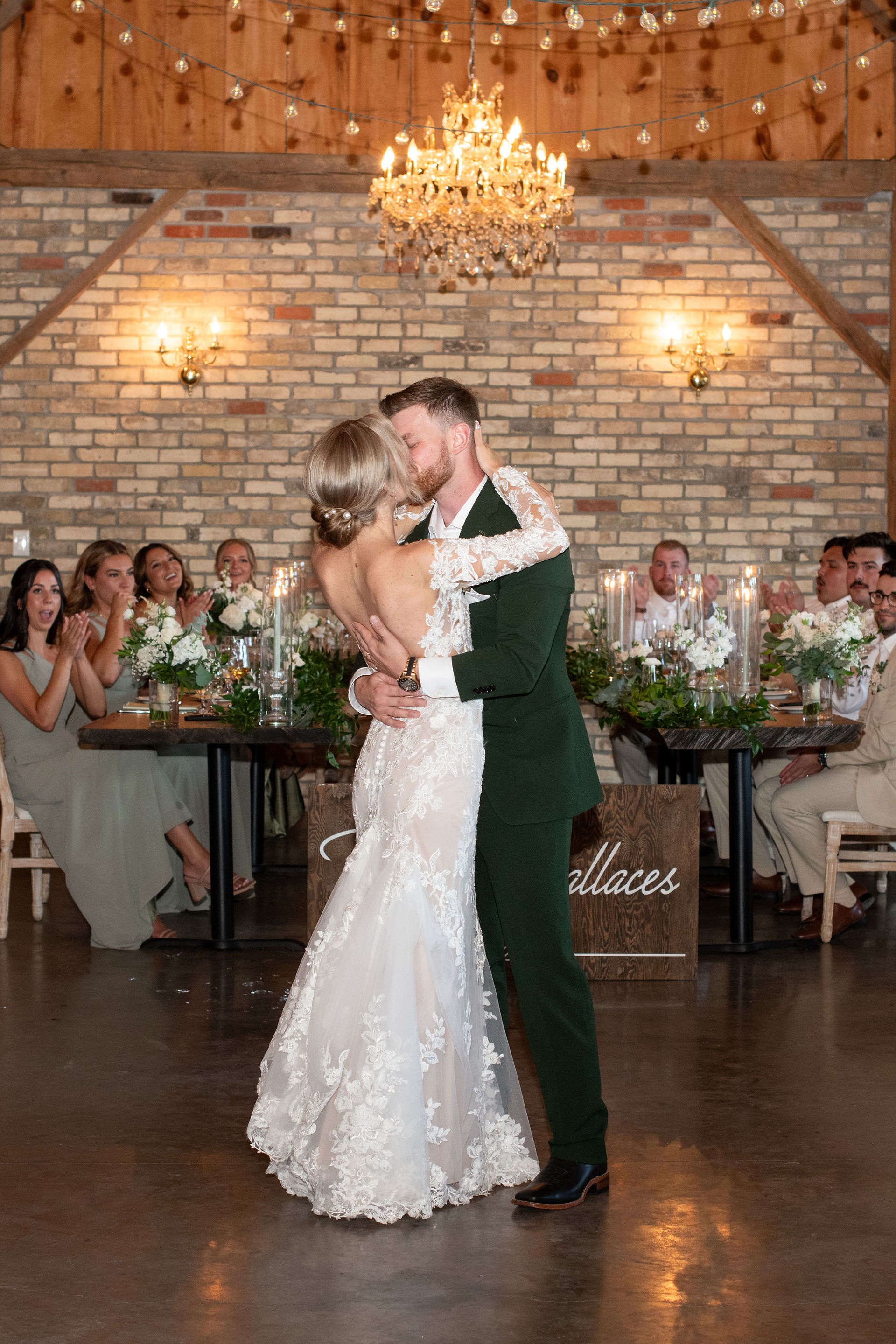 intimate Stonewall Estates wedding in the Niagara Region
