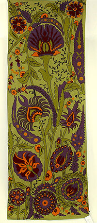RN-2104 Pomegranate Runner.jpg