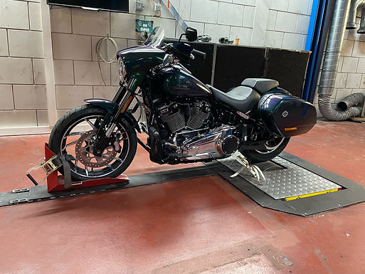2021 Sport Glide met Jekill and Hyde demper en Screaming Eagle stage II nokkenas