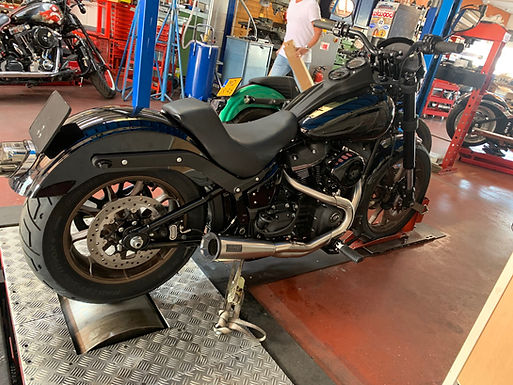 Lowrider S 2020 met Star 30-30 nokkenas