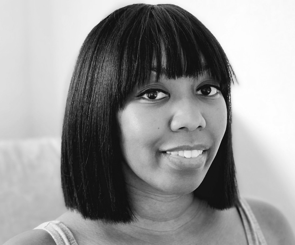 Mia R Henry Headshot Jan 2025_edited.jpg