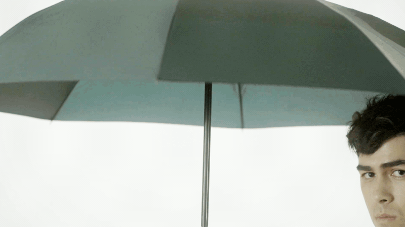 一秒收傘.gif