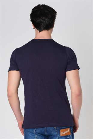 Küçük resim: Duca Blanca Geniş Yaka Cepli Filamlı Pamuk T-Shirt Lacivert DBK121255