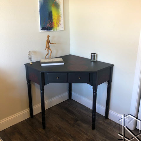 CORNER DESK