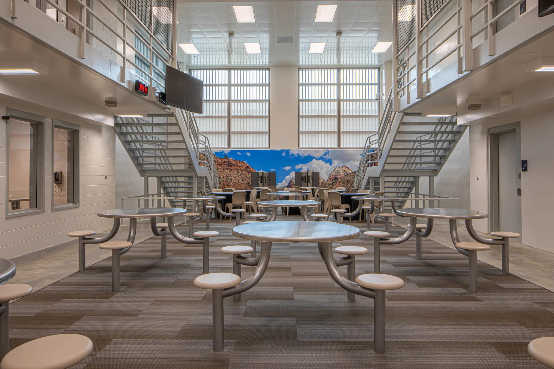 FCCC_MaxMaster_Integra_XBase_Dayroom.webp