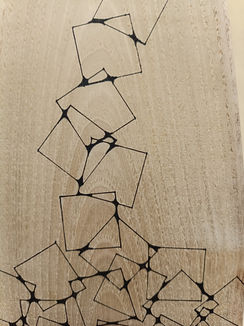 Sculpture bois châtaignier, zentangle au feutre fin, détail