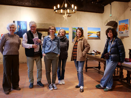 Les artistes réunies au prieuré du Bourget-du-Lac en compagnie de Michel Lopez. Photo de P.A.-A.