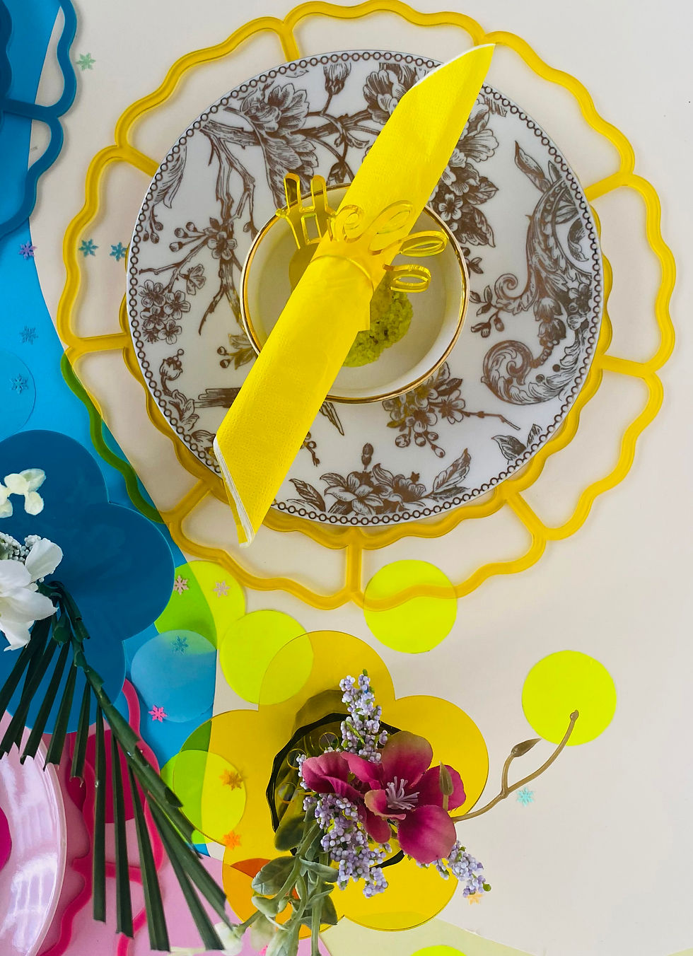 Thumbnail: HELLO Napkin Ring - Sunshine Yellow