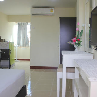 Pattaya City 16 Rooms Guesthouse Hotel for Sale (20).jpg