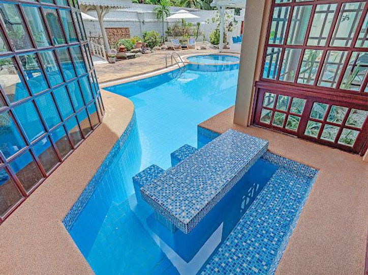 Exquisite Italian-Style Pool Villa For Sale (48).jpeg