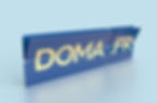 Texte "DOMA.FR" en jaune sur des panneaux bleus, sur fond bleu clair. Design moderne et épuré, ambiance professionnelle. Pour définir combien coûte un nom de domaine