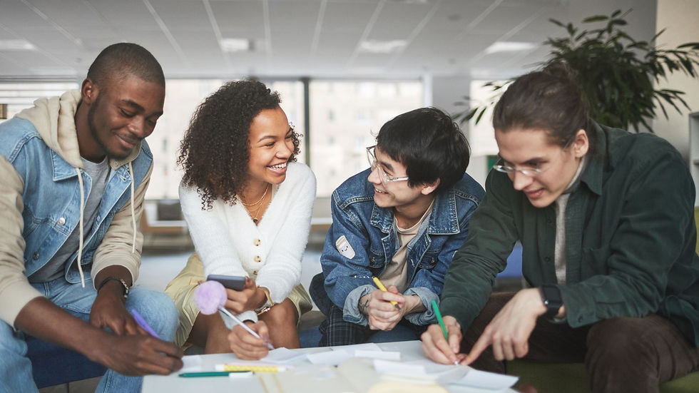 Un groupe de jeunes en recherche d'emploi